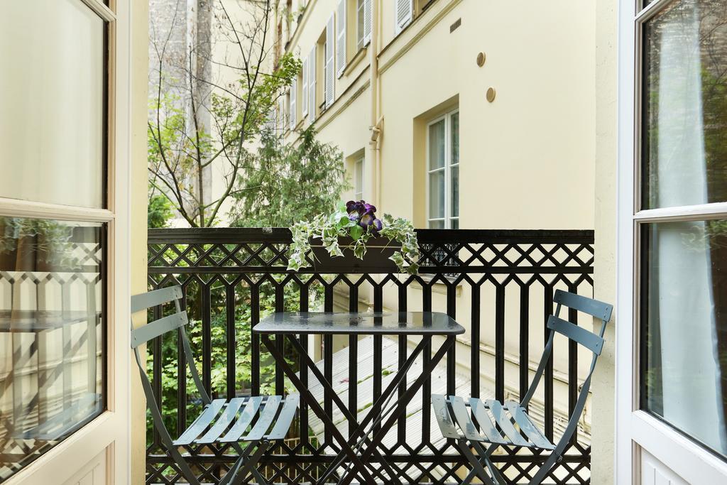 Rent A Room - Residence Blanche Paris Luaran gambar
