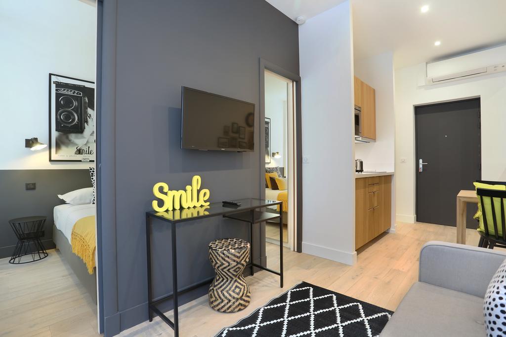 Rent A Room - Residence Blanche Paris Luaran gambar