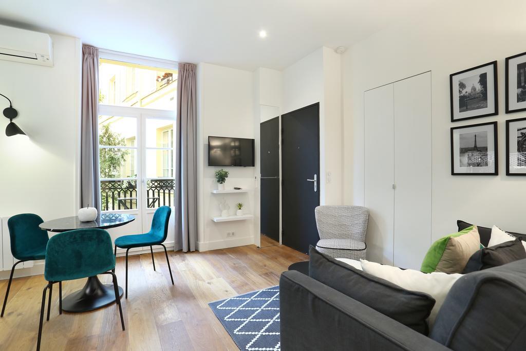 Rent A Room - Residence Blanche Paris Luaran gambar