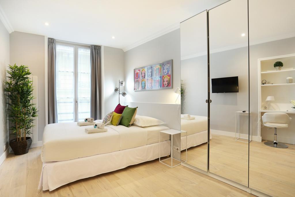 Rent A Room - Residence Blanche Paris Luaran gambar